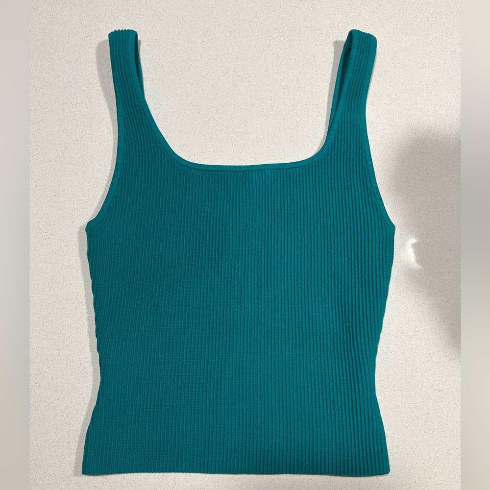 Aritzia - Babaton Sculpt Knit Squareneck Tank in Emerald Green
